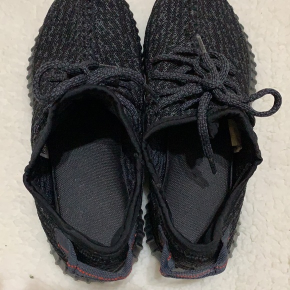 Adidas Yeezy Boost 350
Pirate Black (2015) - Picture 6 of 13